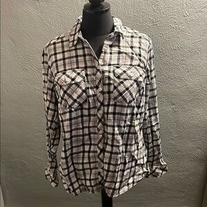 Croft&Barrow’s Plaid Button-Up Women's Top
